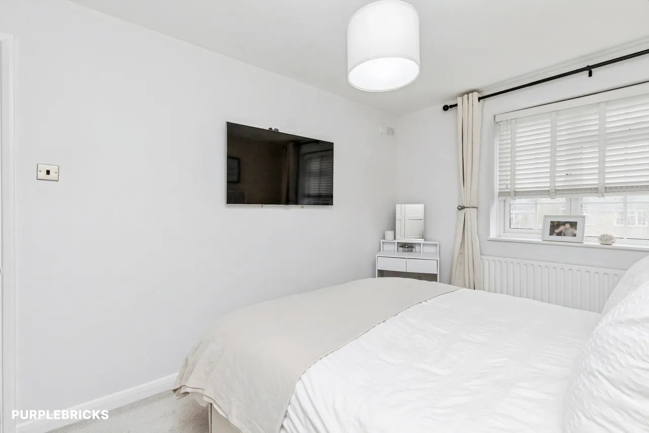 St. Hildas Close, Crawley, RH10, photo 22