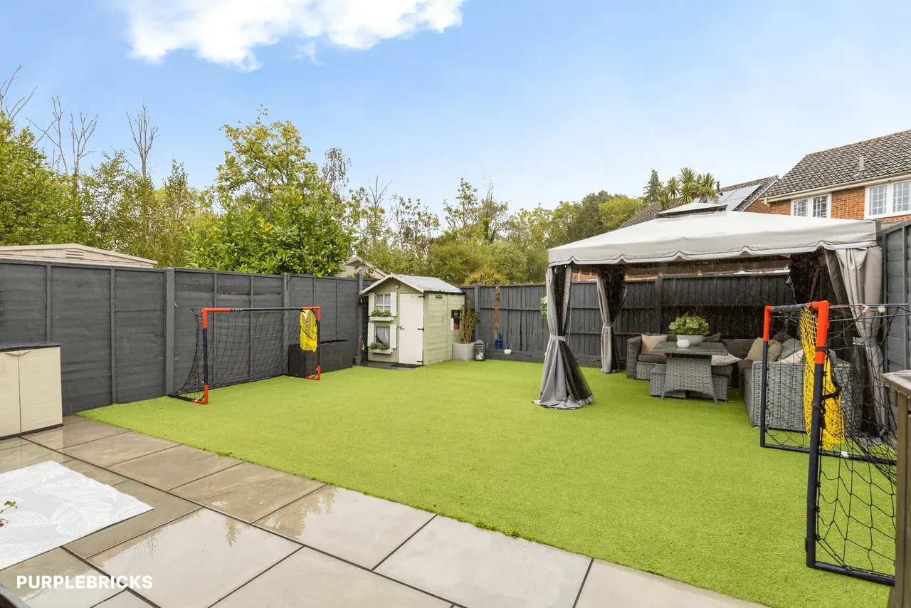 St. Hildas Close, Crawley, RH10, photo 41