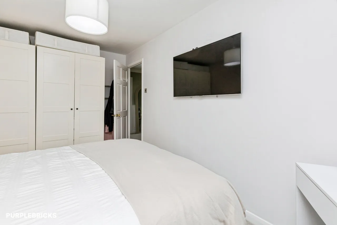 St. Hildas Close, Crawley, RH10, photo 24
