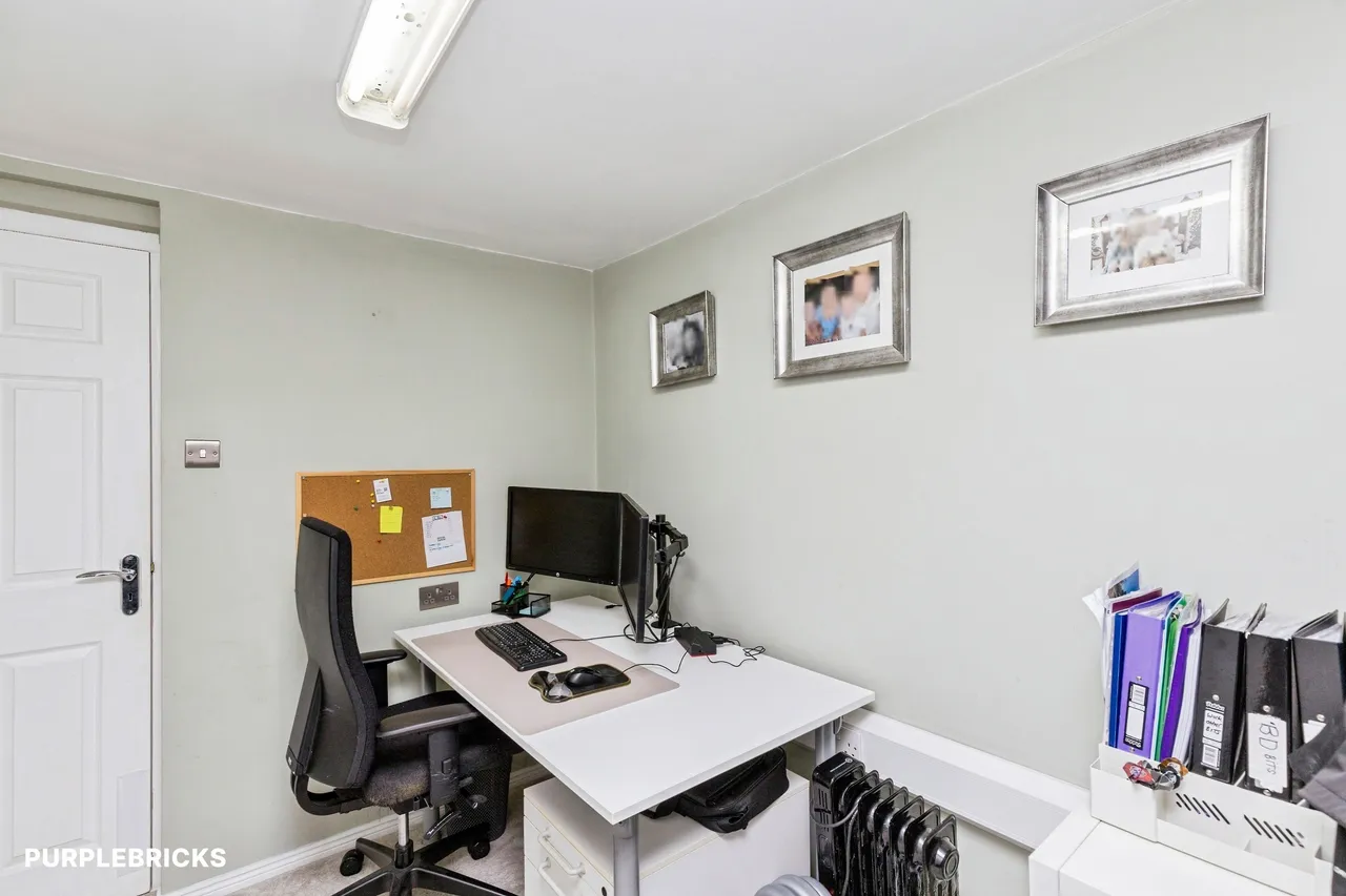 St. Hildas Close, Crawley, RH10, photo 18