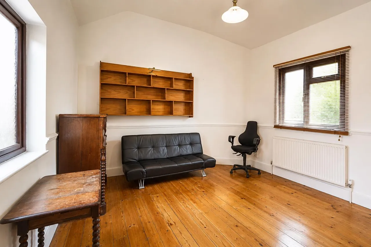 Nelson Road, Whitton, photo 10