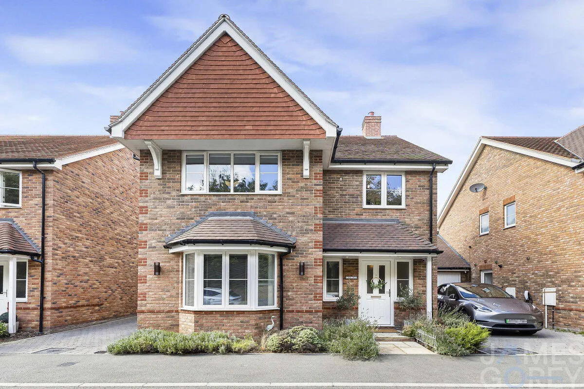 4 bed property for sale, Parkwood Hill, Greenhithe, DA9