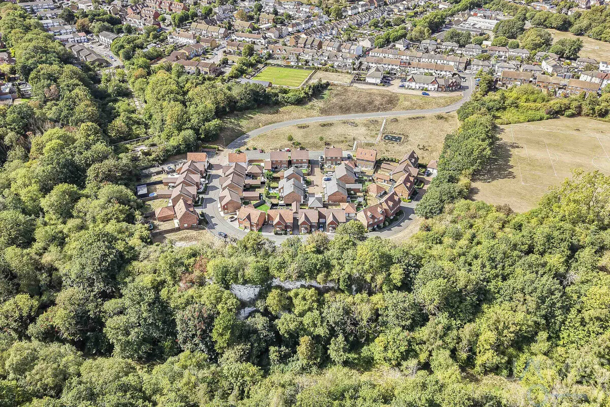 Parkwood Hill, Greenhithe, DA9, photo 19