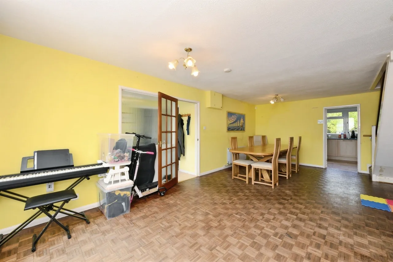 Longwood Road, Hertford, photo 4