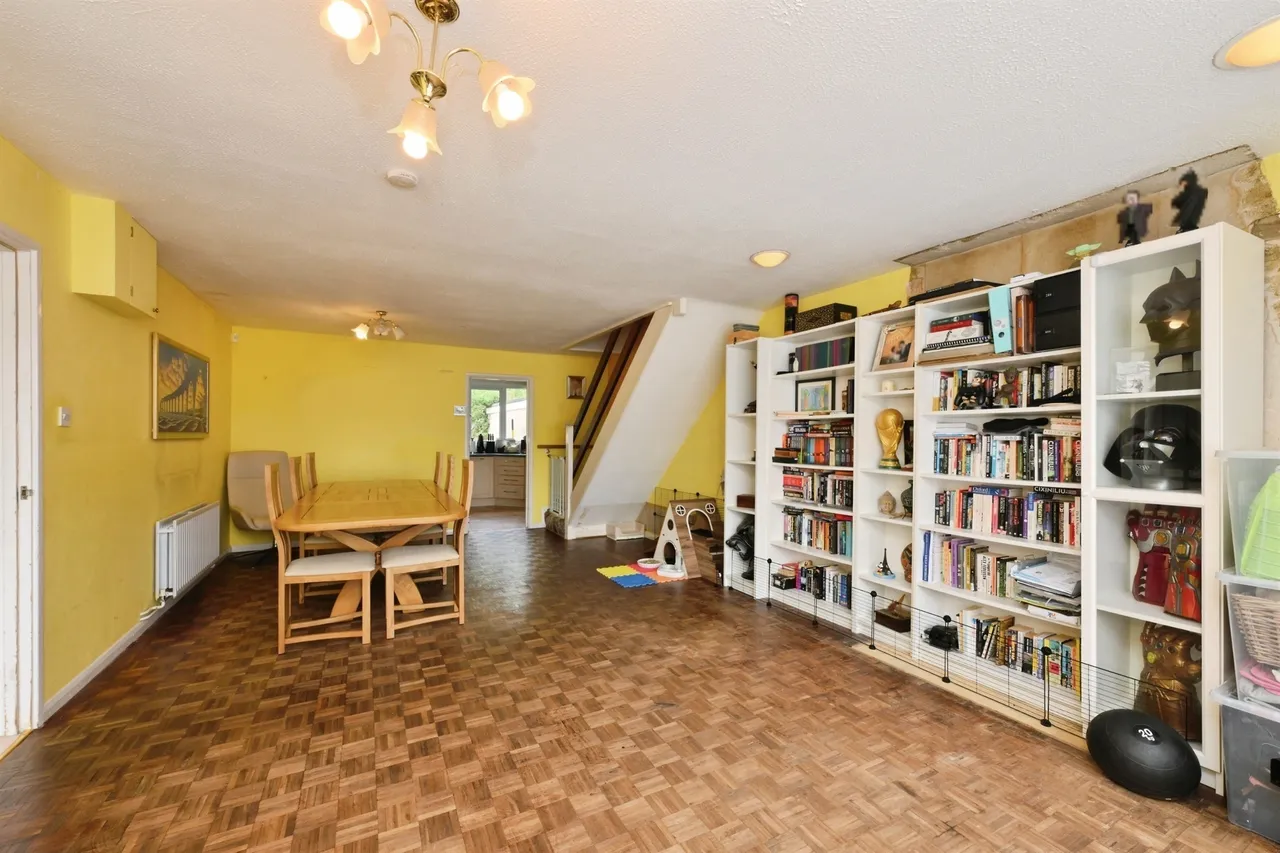 Longwood Road, Hertford, photo 2