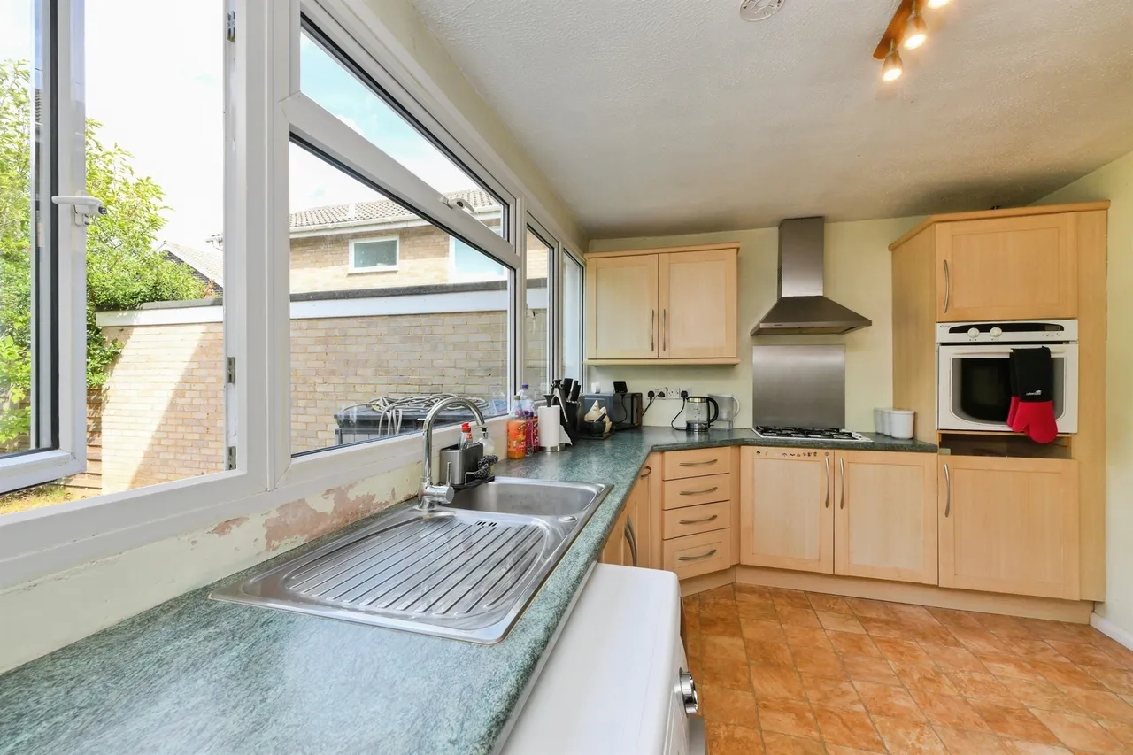 Longwood Road, Hertford, photo 9