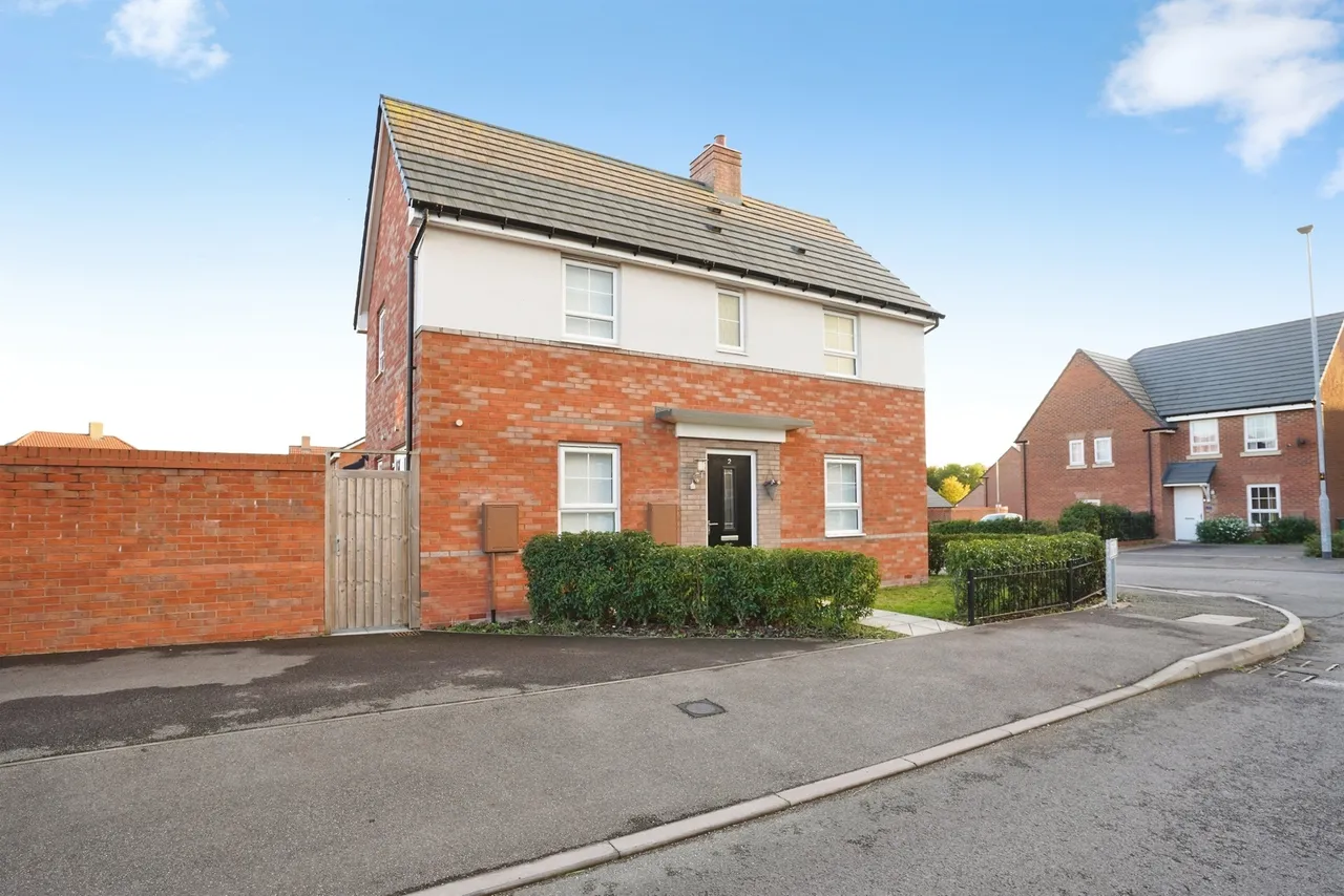 3 bed house for sale, Shin Way, Lubbesthorpe, LE19