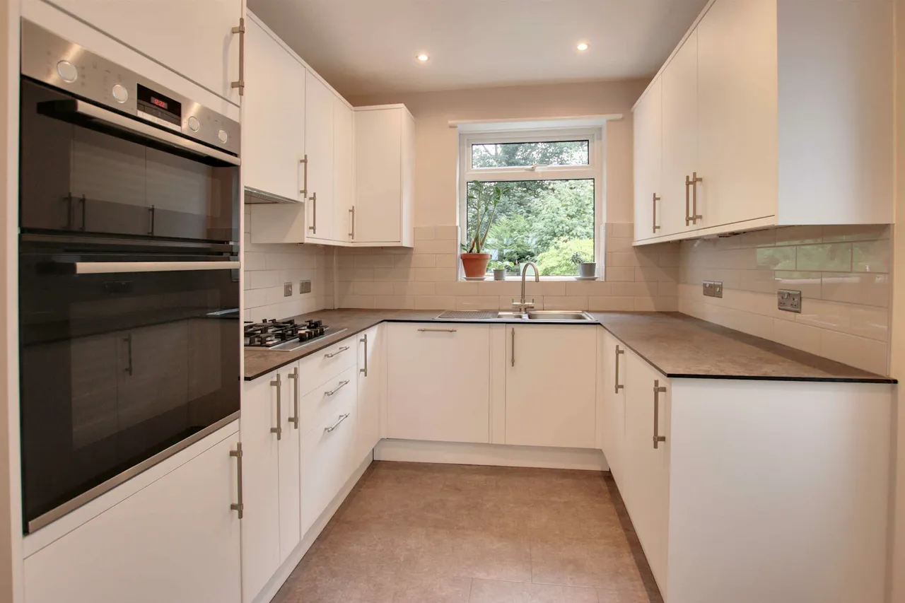 Hartland Way, Croydon, Croydon, CR0 8RF, photo 11