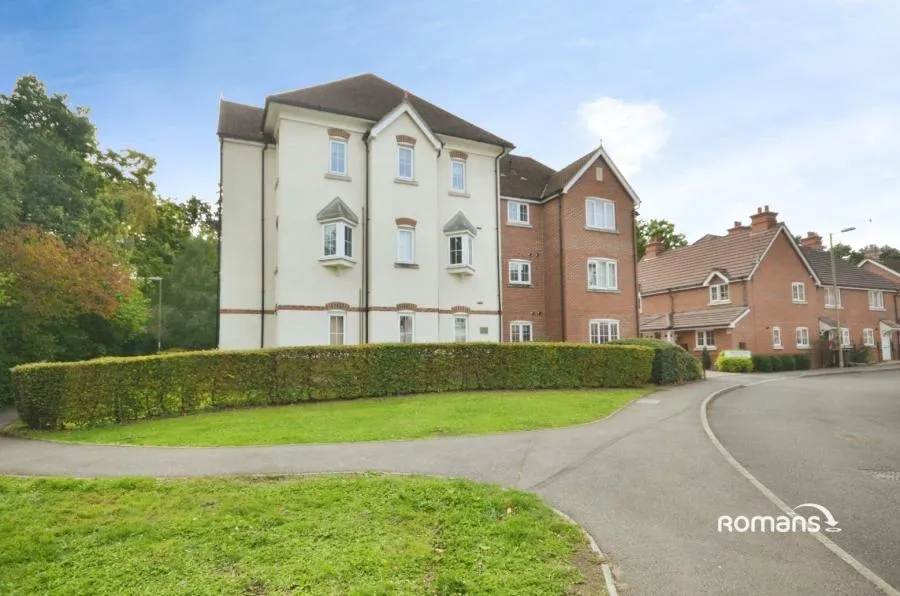 Elvetham Rise, Chineham, RG24, photo 8