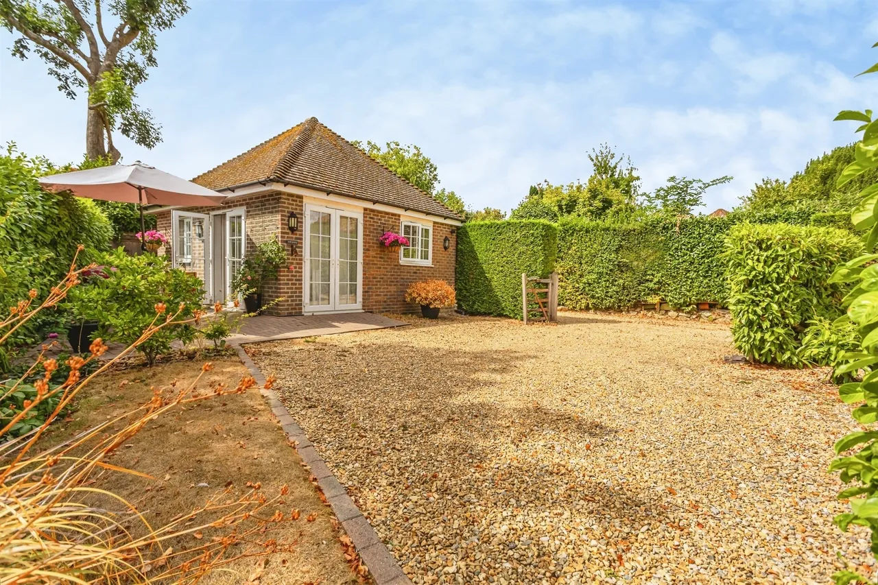 London Road, Cuckfield, RH17, photo 24