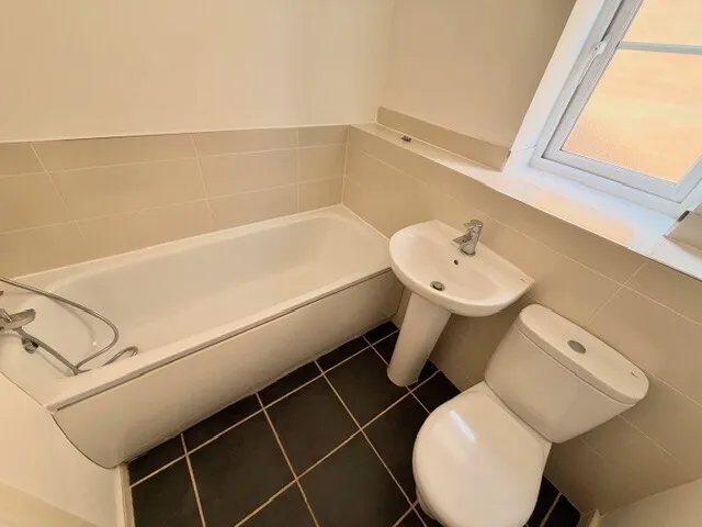 Heron Way, Sandbach, CW11, photo 13