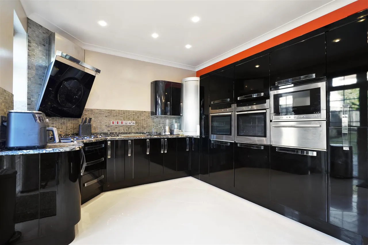 Grendon Gardens, Wembley, HA9, photo 5