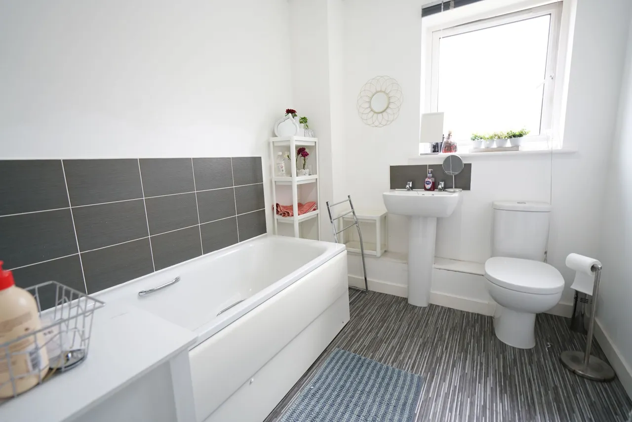 Malthouse Drive, Grays, Essex, RM17 5FG, photo 15