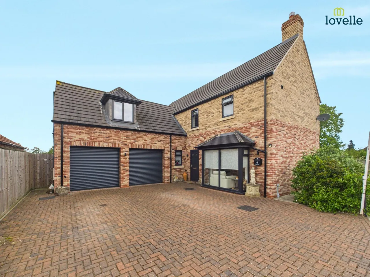 4 bed house for sale, Heath Court, Middle Rasen, LN8