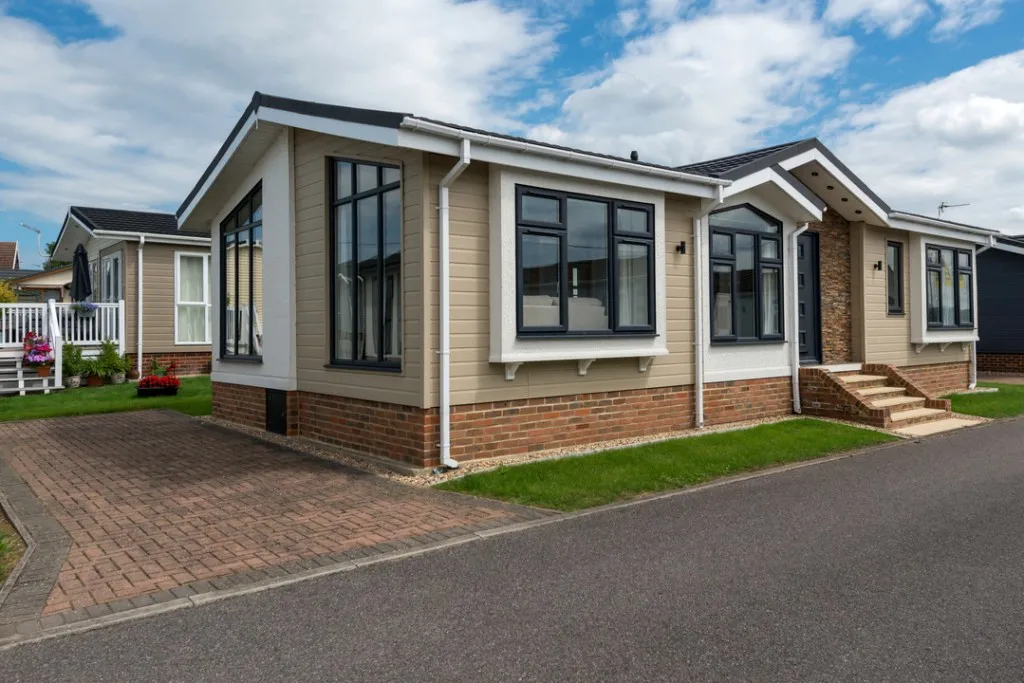 2 bed park home for sale, Faversham Road, Whitstable