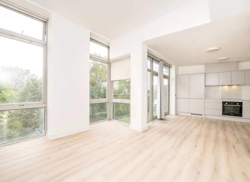 2 bed flat to rent — Hunt Close, London, W11