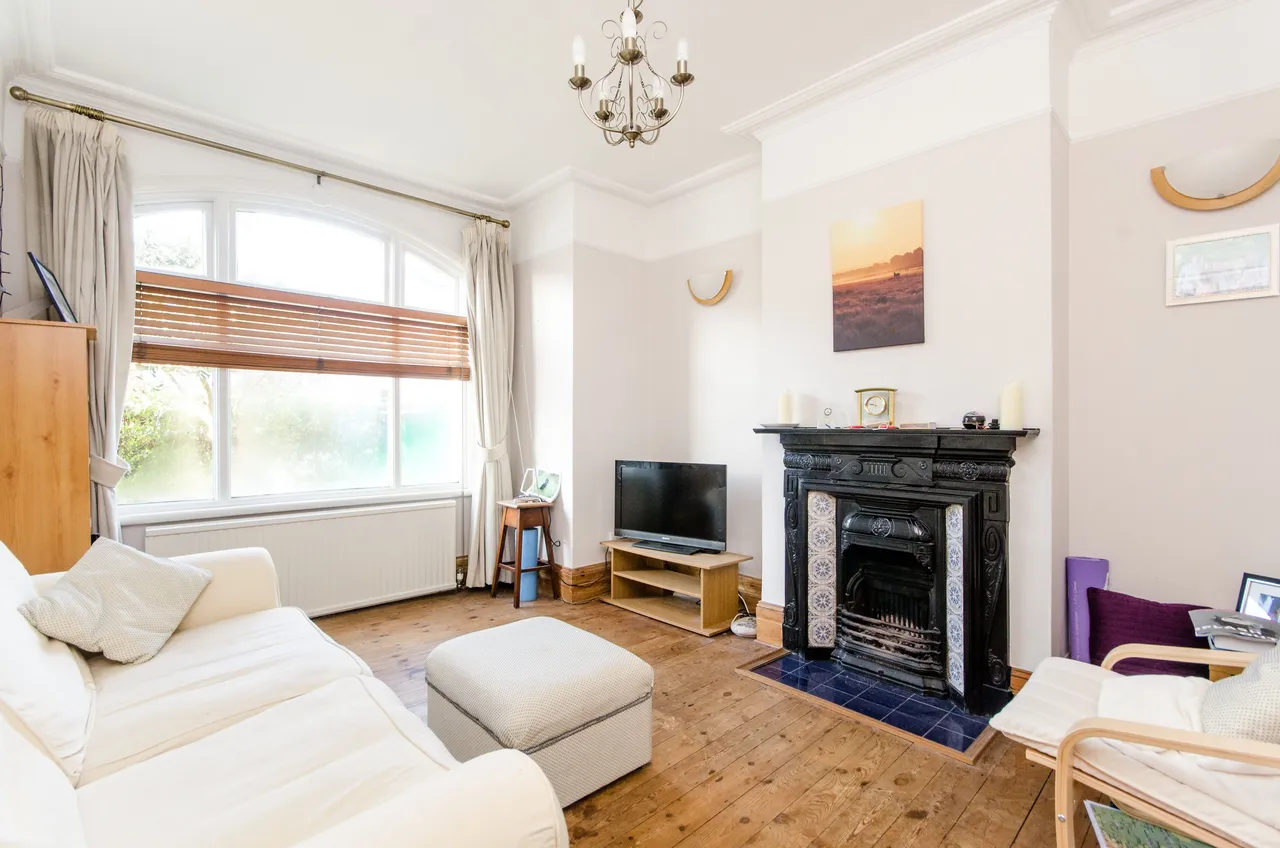 1 bed flat to rent — 449 Kingston Road, London