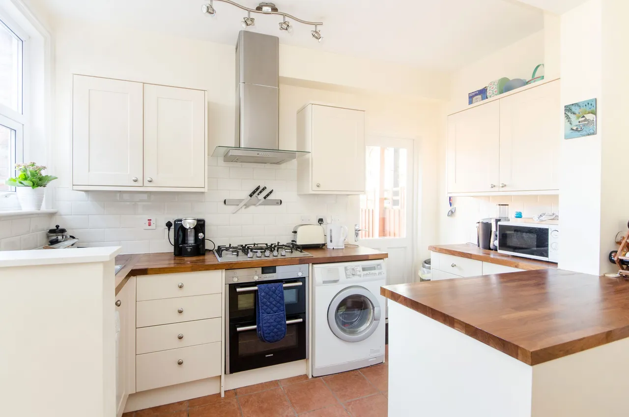 449 Kingston Road, London, photo 5