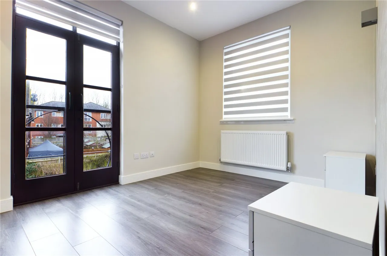 High Street, Theale, RG7, photo 7