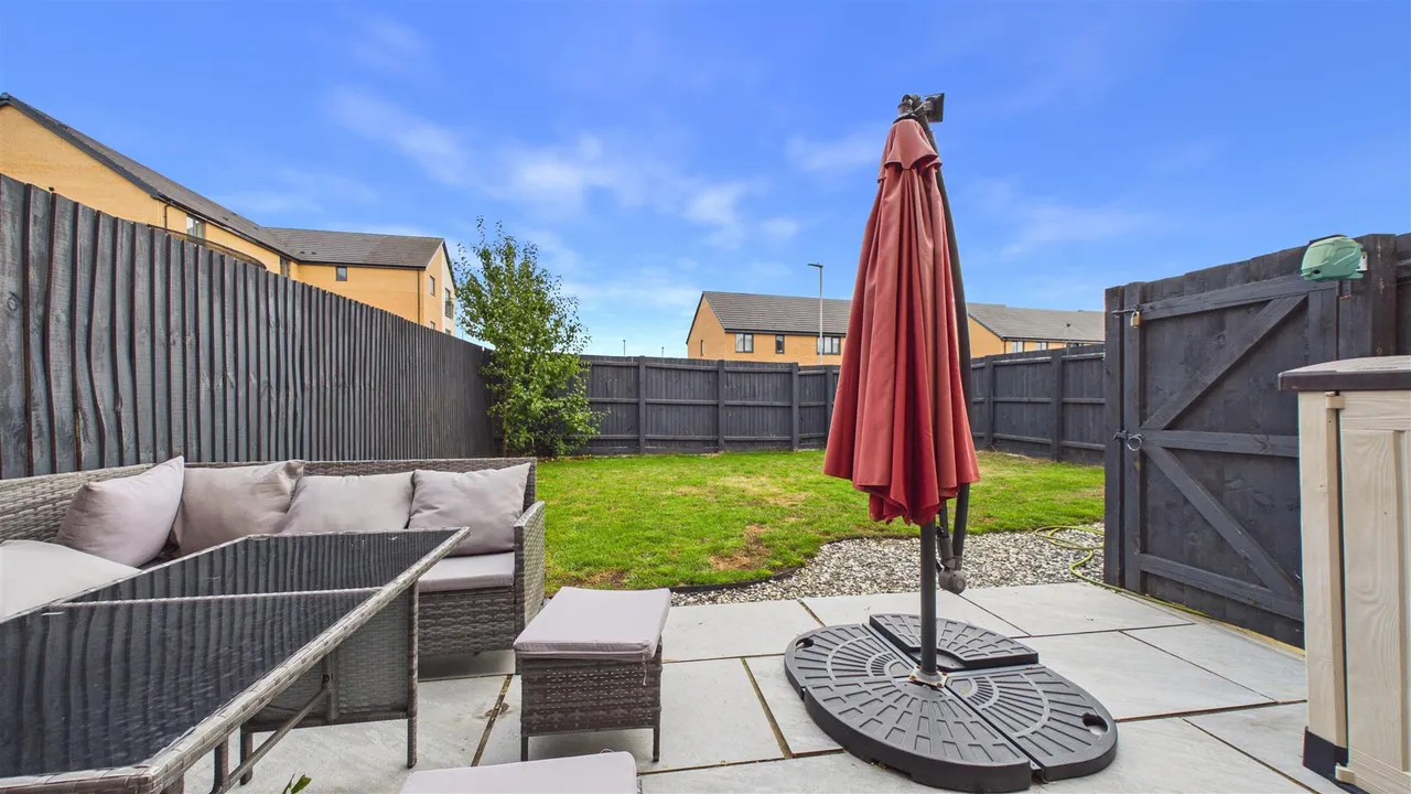 Manor Drive, Peterborough, photo 8