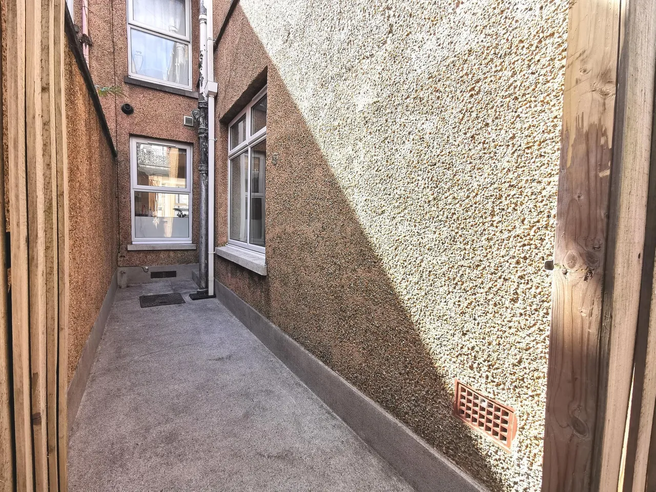 Station Road, PL2, photo 2