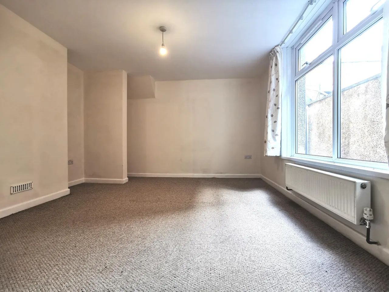 Station Road, PL2, photo 6