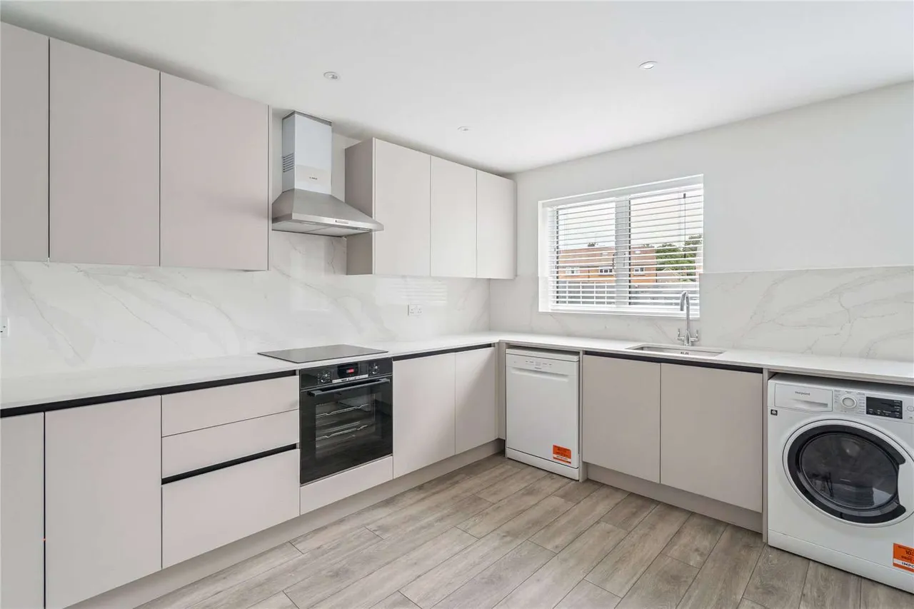 Laurels Road, Iver, SL0, photo 4