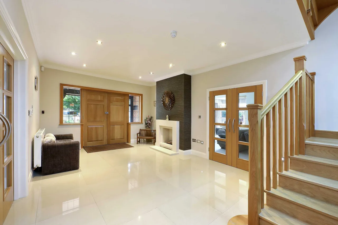 15 Vicarage Way, Gerrards Cross, SL9, photo 4