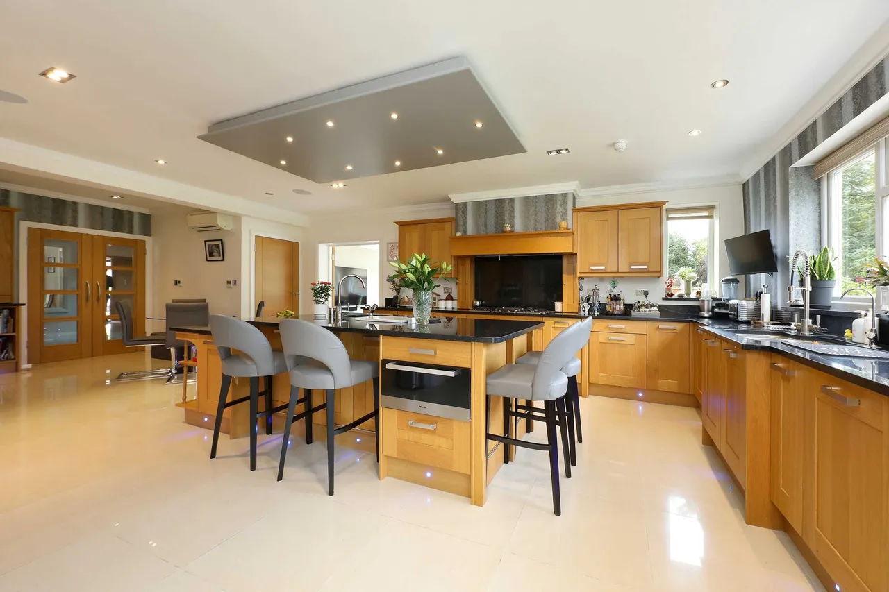15 Vicarage Way, Gerrards Cross, SL9, photo 7