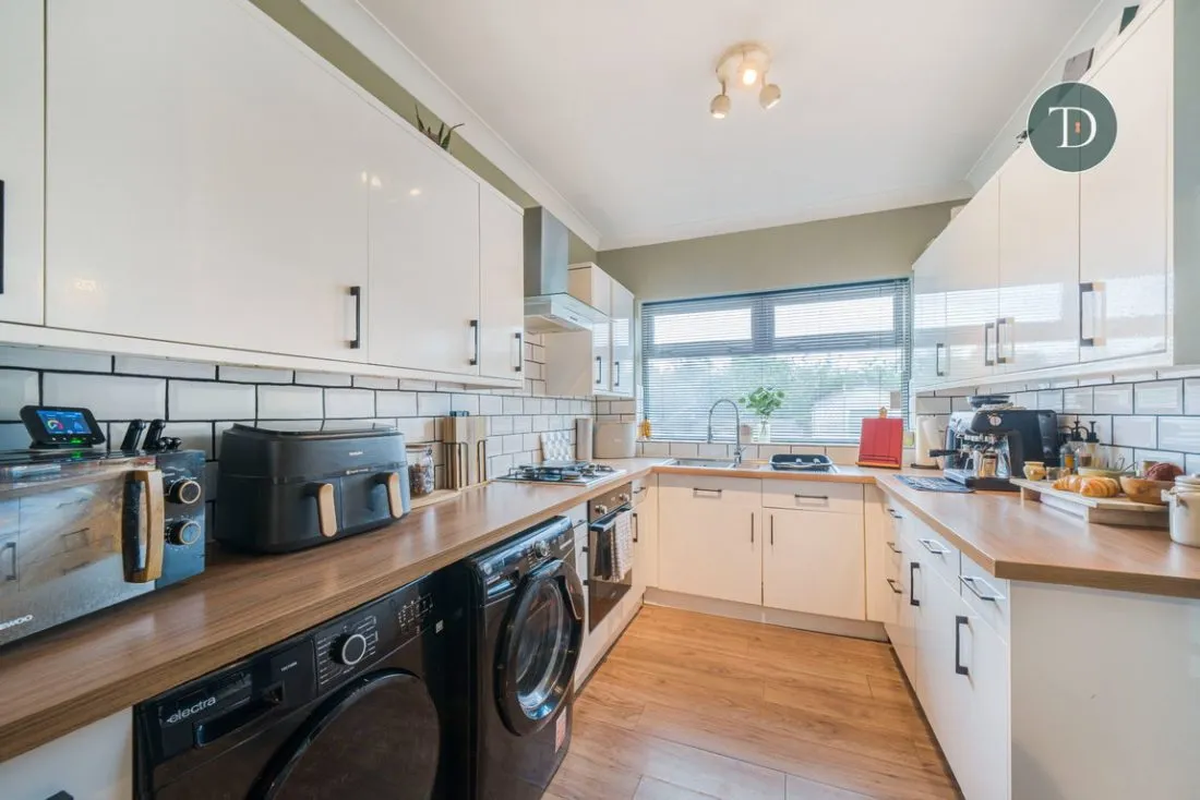 Valley Drive, Great Sutton, CH66 3PY, photo 10