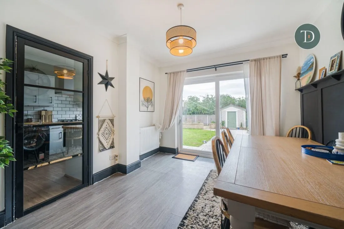 Valley Drive, Great Sutton, CH66 3PY, photo 7