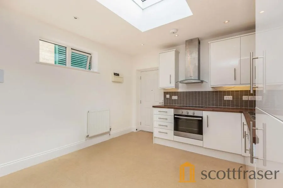 Butlers Drive, Carterton, OX18, photo 2