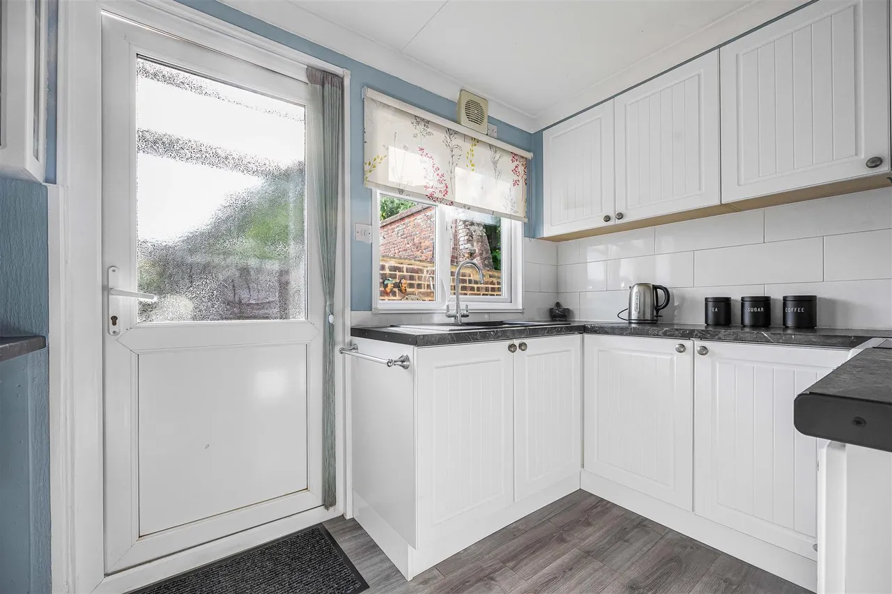 Peppard Road, Emmer Green, RG4, photo 5