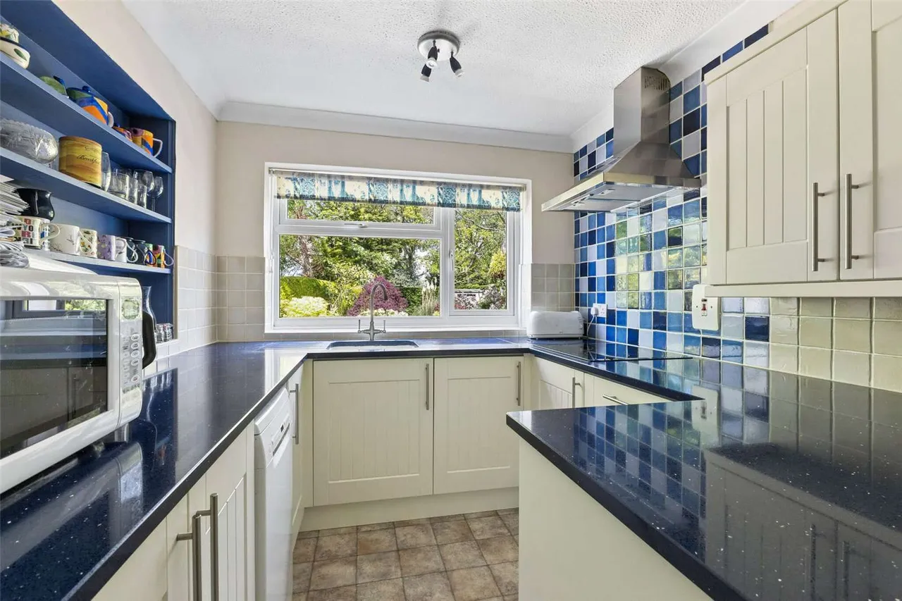 Widmoor, Wooburn Green, Buckinghamshire, HP10 0JG, photo 8