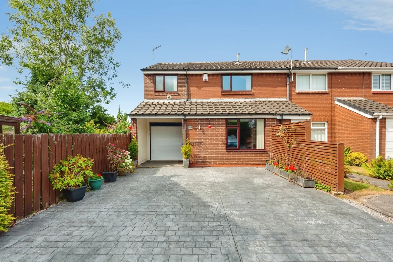 3 bed house for sale, Aster Crescent, Beechwood, WA7