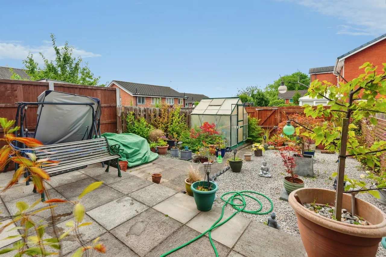 Aster Crescent, Beechwood, WA7, photo 3