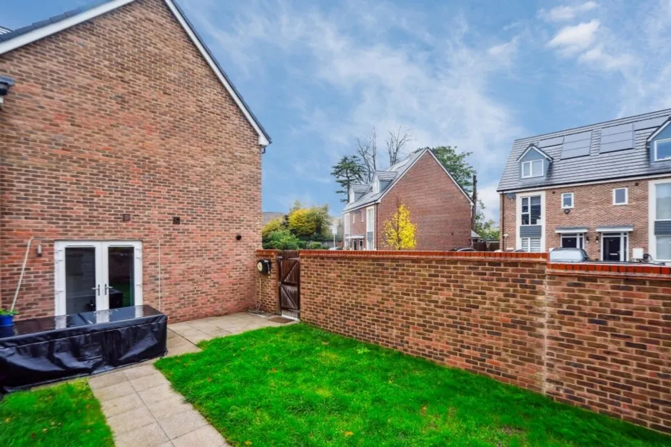 Masterman Place, Uxbridge, UB10, photo 21