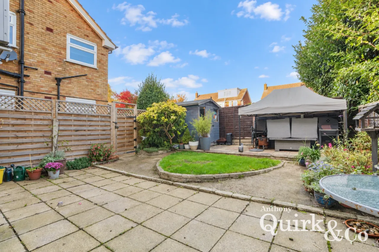 High Road, Benfleet, SS7, photo 15