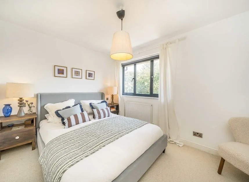 Bennetts Close, Mitcham, CR4, photo 5