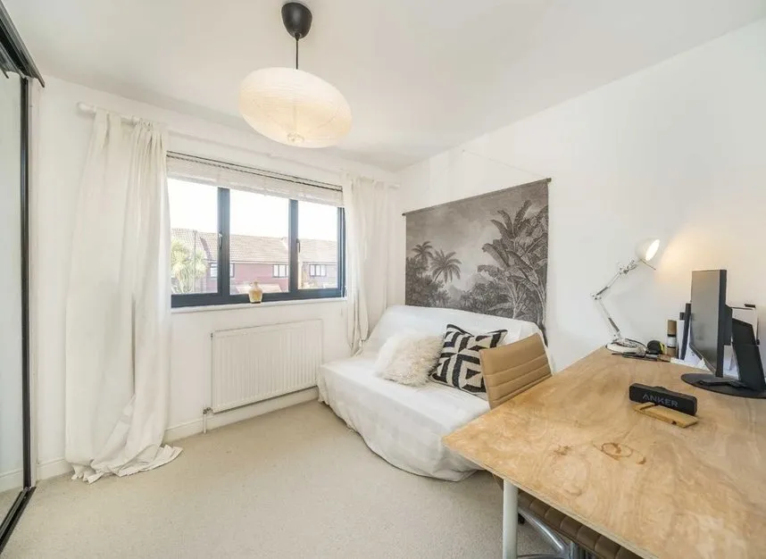 Bennetts Close, Mitcham, CR4, photo 6