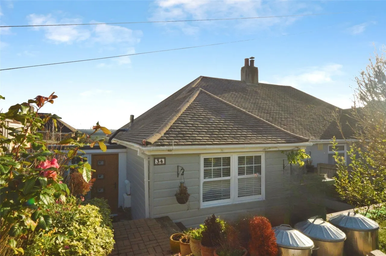 2 bed property for sale, Darwin Crescent, Plymouth, PL3