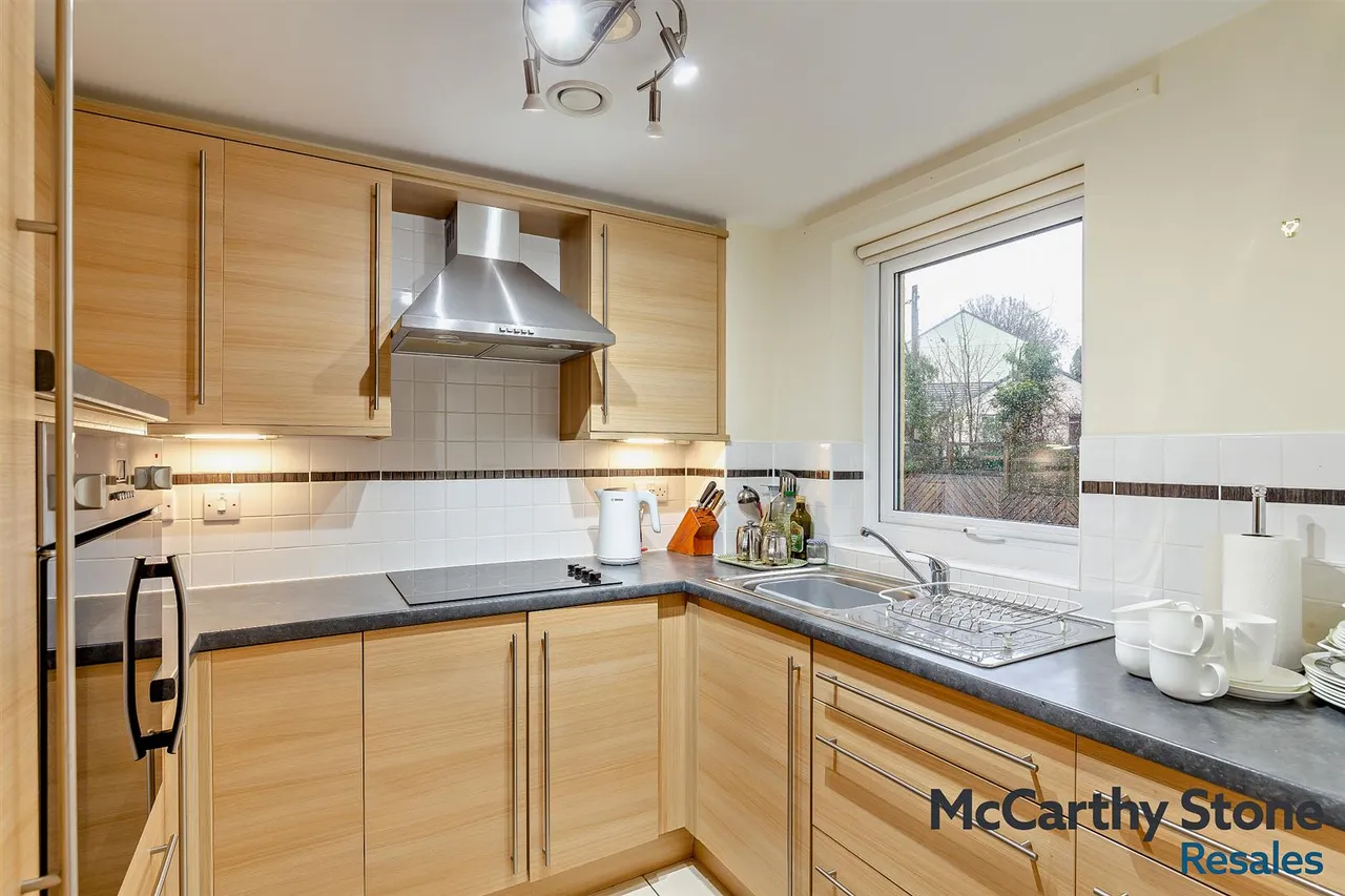 Tregolls Road, Truro, TR1, photo 5