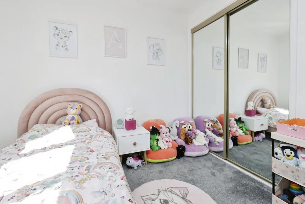 Damson Drive, The Rock, TF3, photo 20