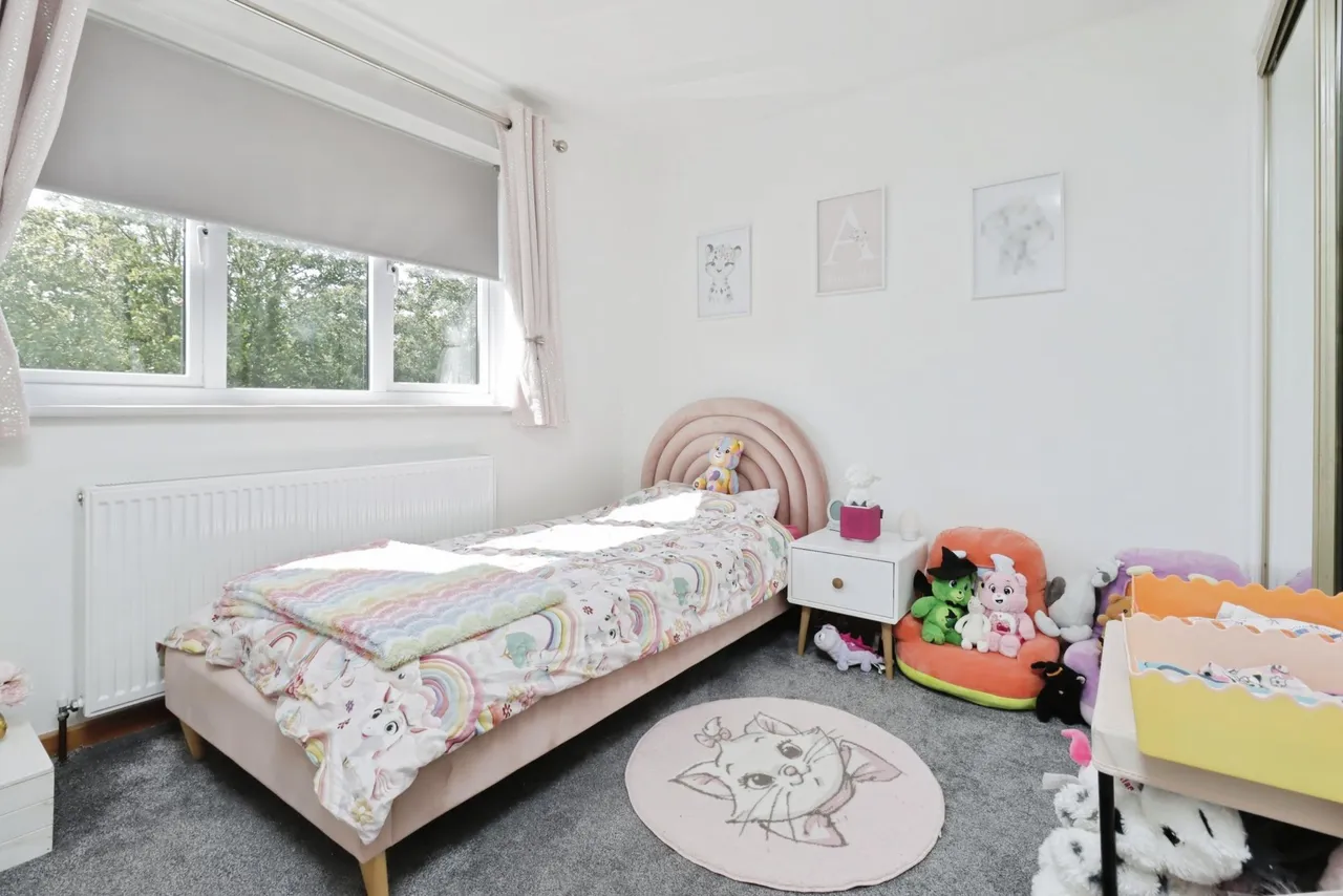 Damson Drive, The Rock, TF3, photo 19