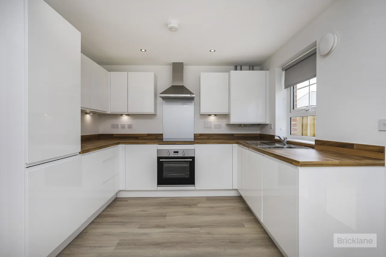 Tangmere Road, HAILSHAM, photo 2