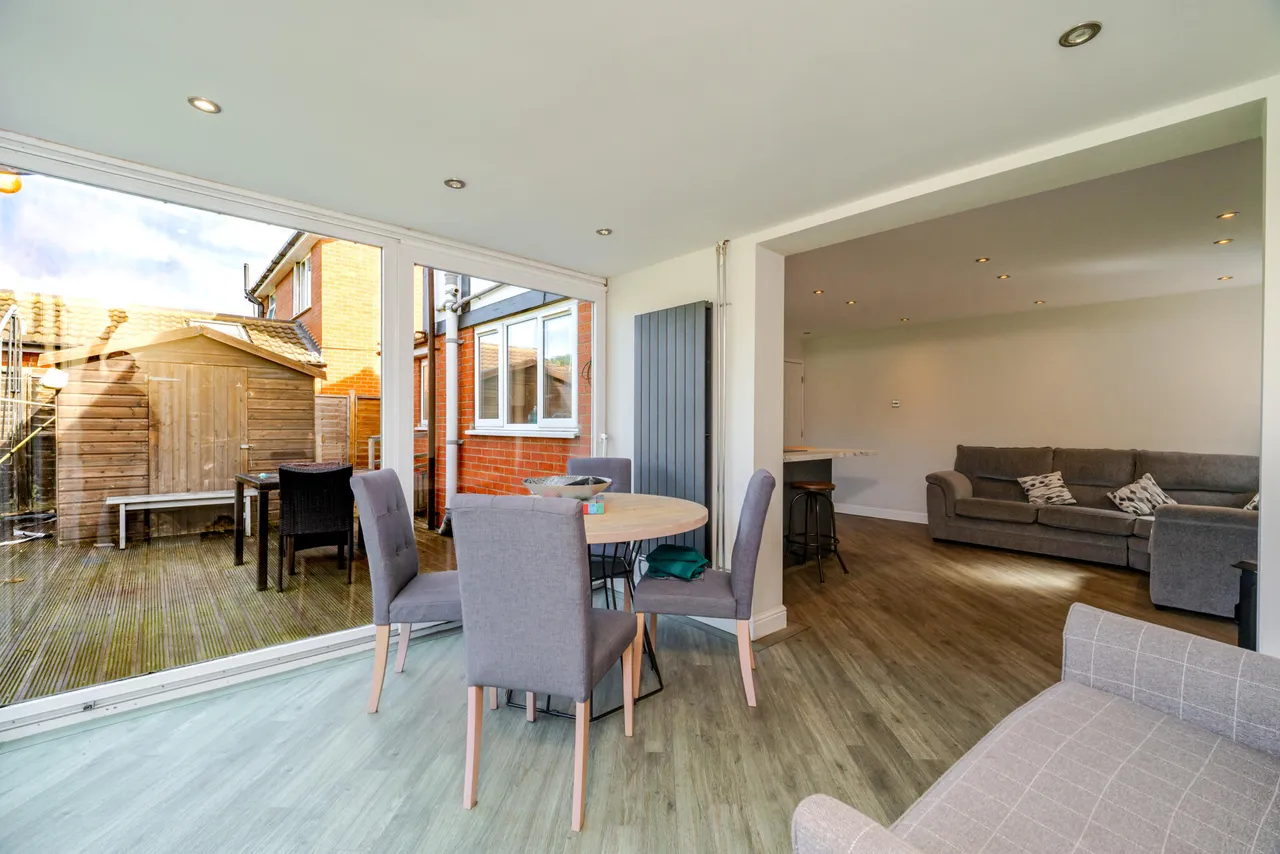 Lindsey Drive, Grimsby, DN36, photo 12