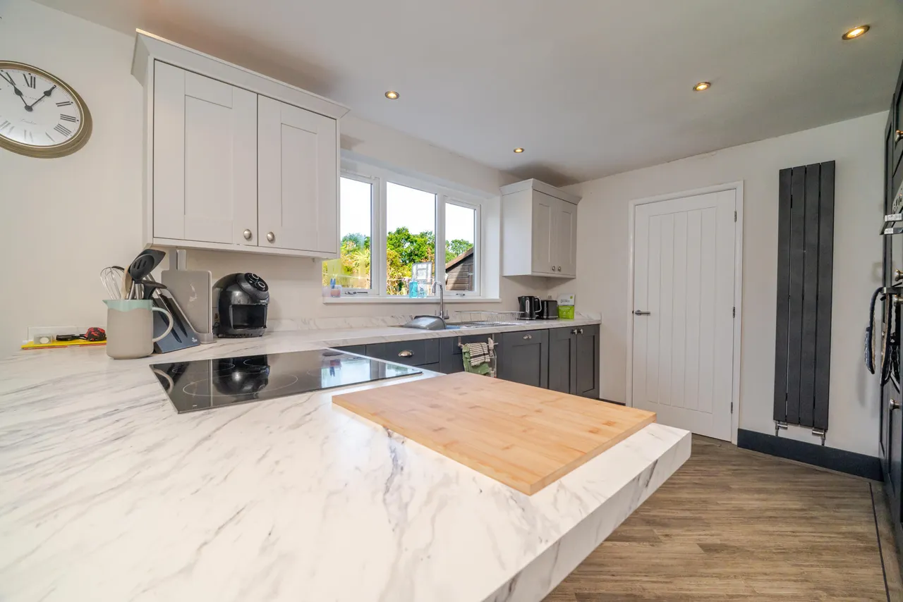 Lindsey Drive, Grimsby, DN36, photo 9