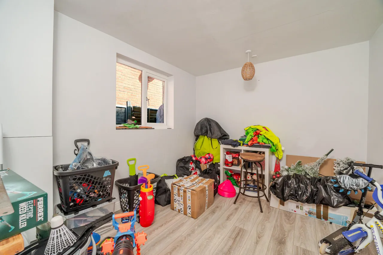 Lindsey Drive, Grimsby, DN36, photo 19