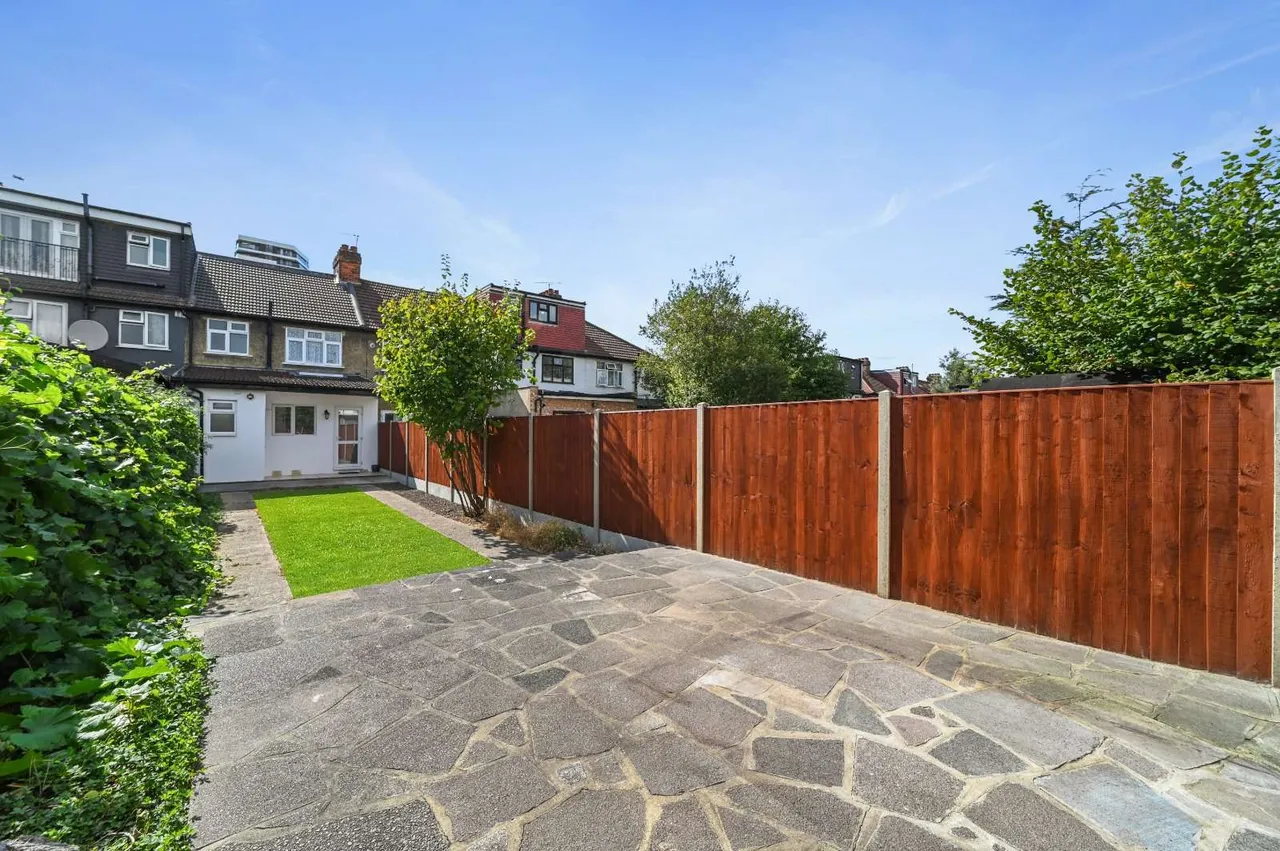 Sanderstead Road, London, E10 7PP, photo 6