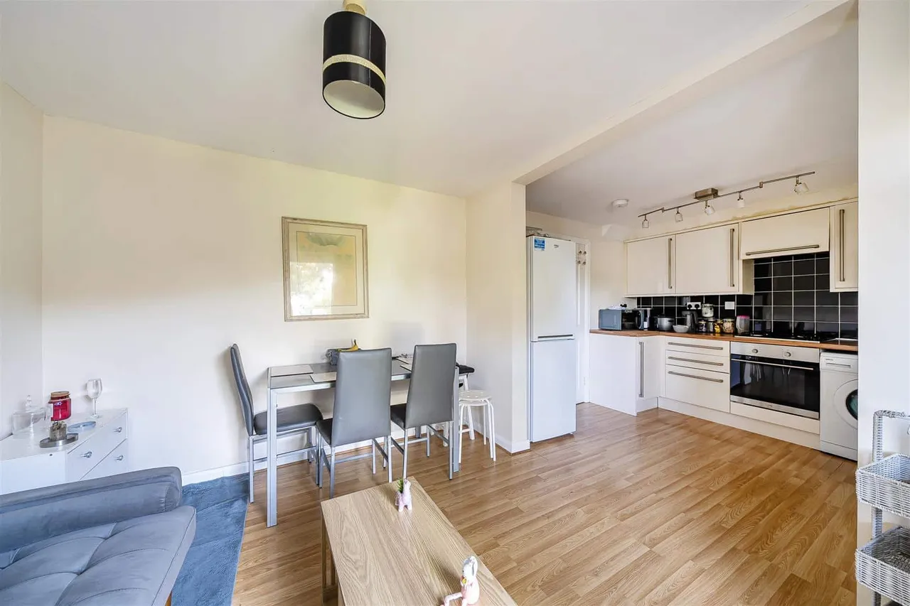 Filton Avenue, Filton, BS34, photo 5